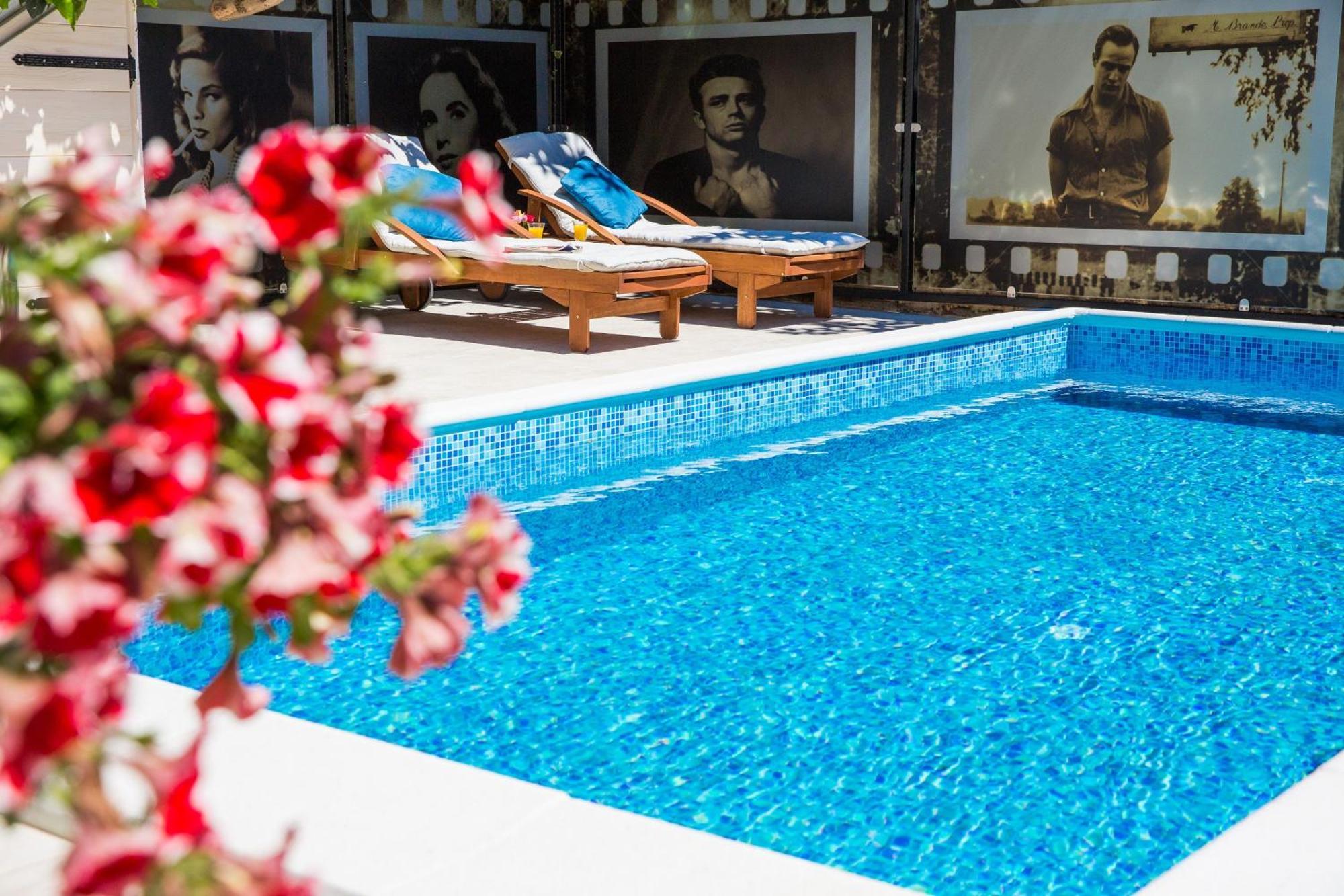 Studio Apartments La Boheme Dubrovnik Bagian luar foto